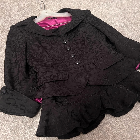 Bebe black 2 piece skirt & suit jacket size 4 🖤 - Picture 8 of 17